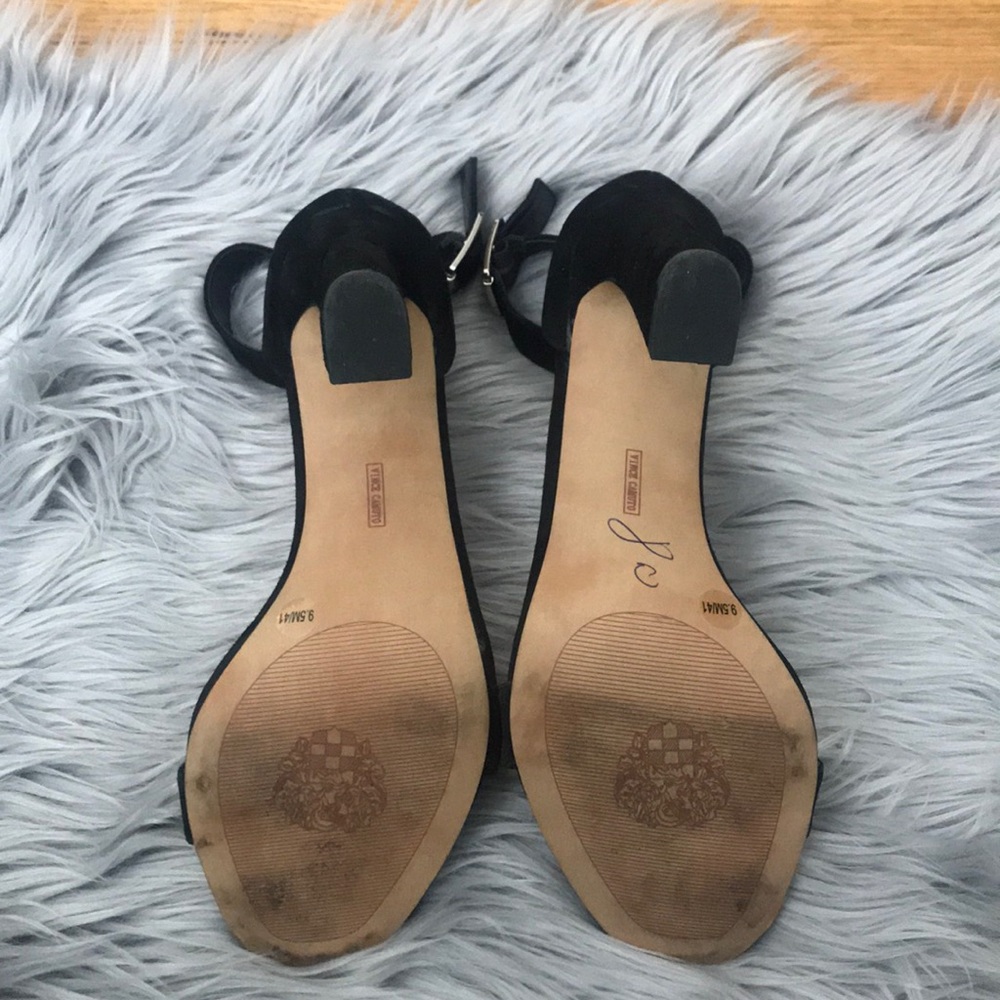 [SOLD] Vince Camuto Black Suede 'Acelyn' Heels 9.5 - Picture 3 of 8